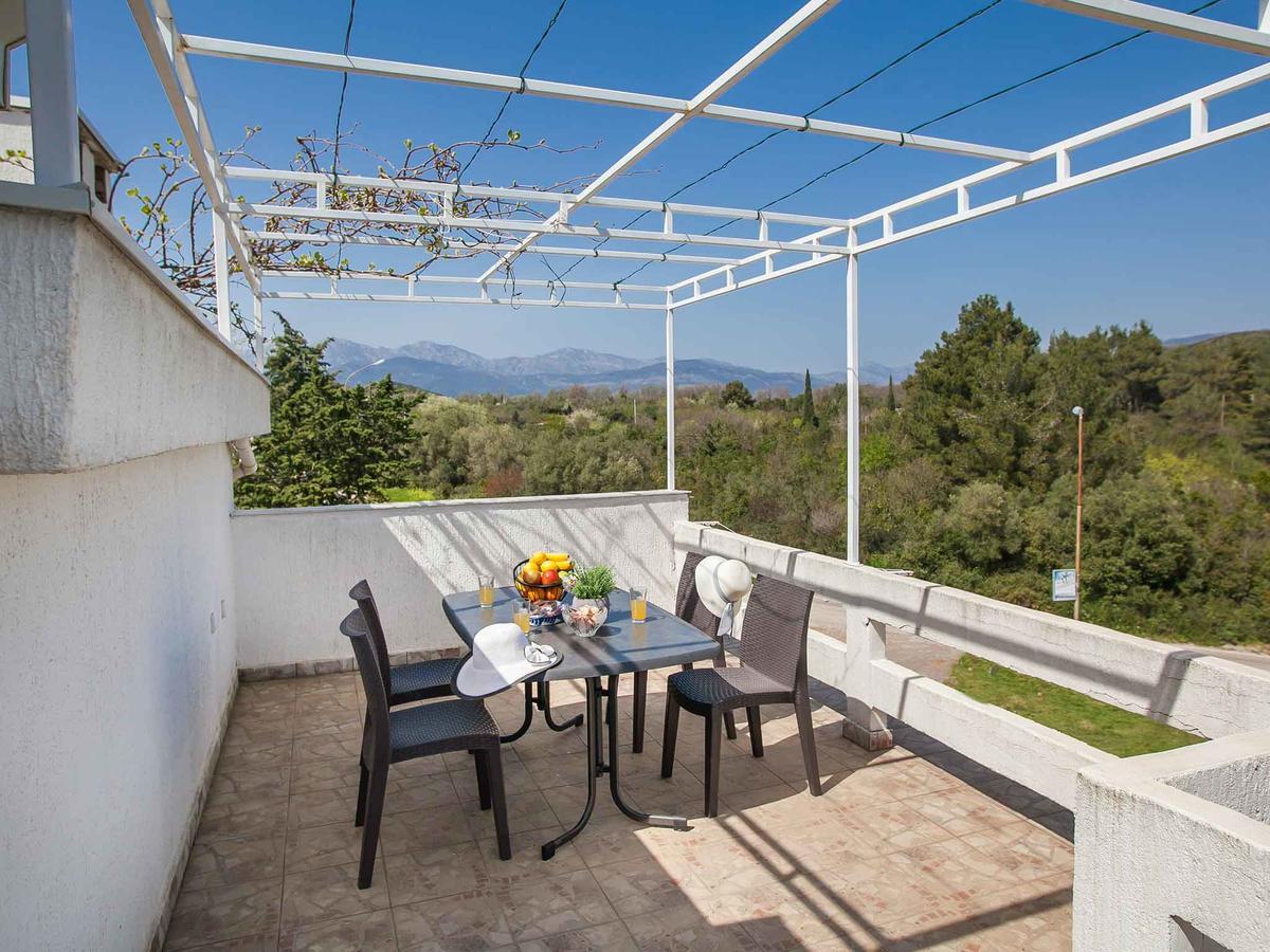 Maki Apartments - Plavi Horizonti Beach Teodo Esterno foto