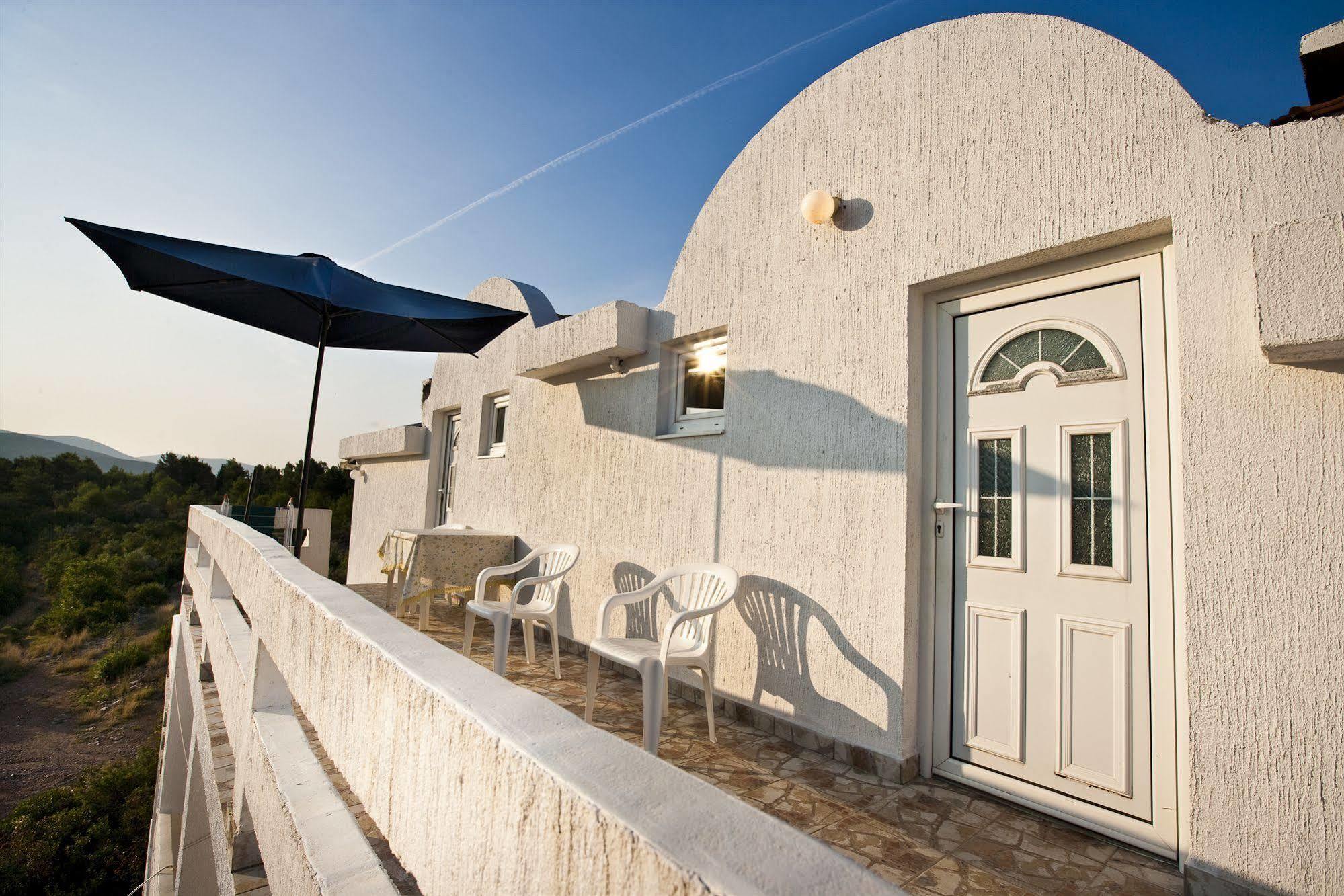 Maki Apartments - Plavi Horizonti Beach Teodo Esterno foto